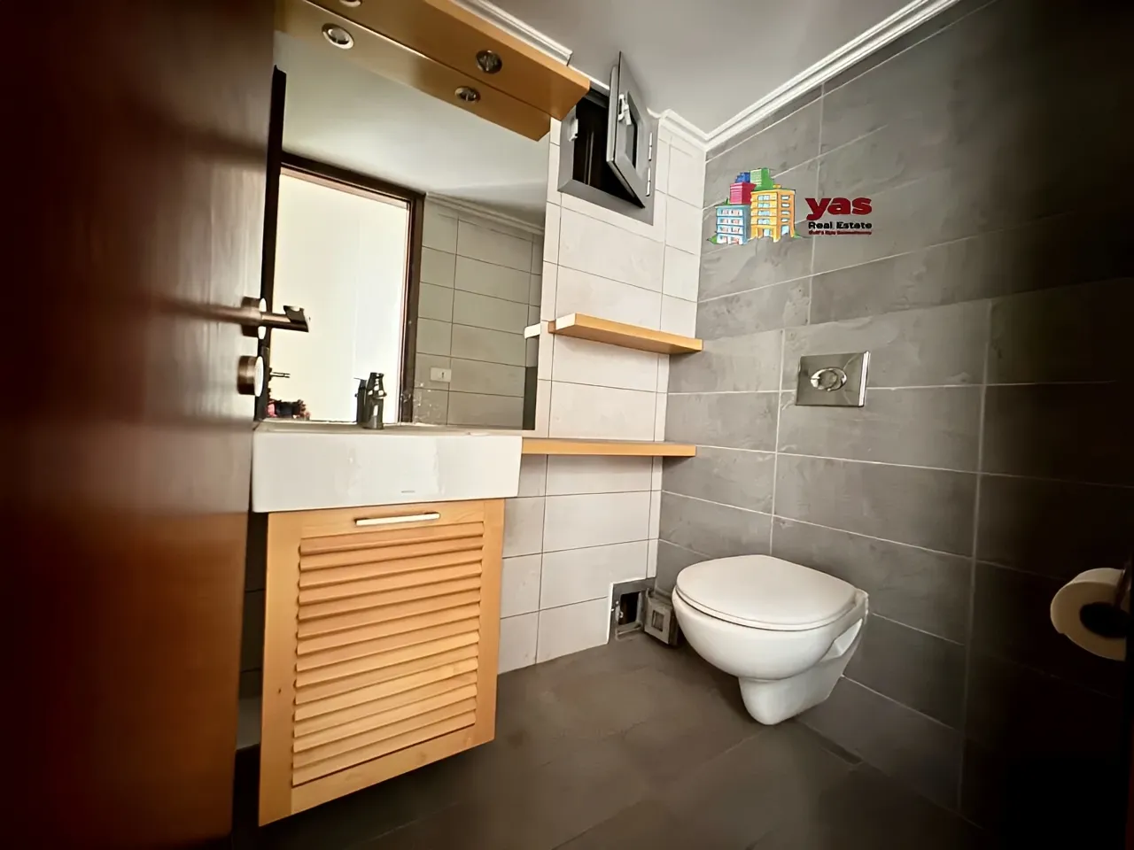 Apartment for Sale in Adonis - 3 bed, 3 bath