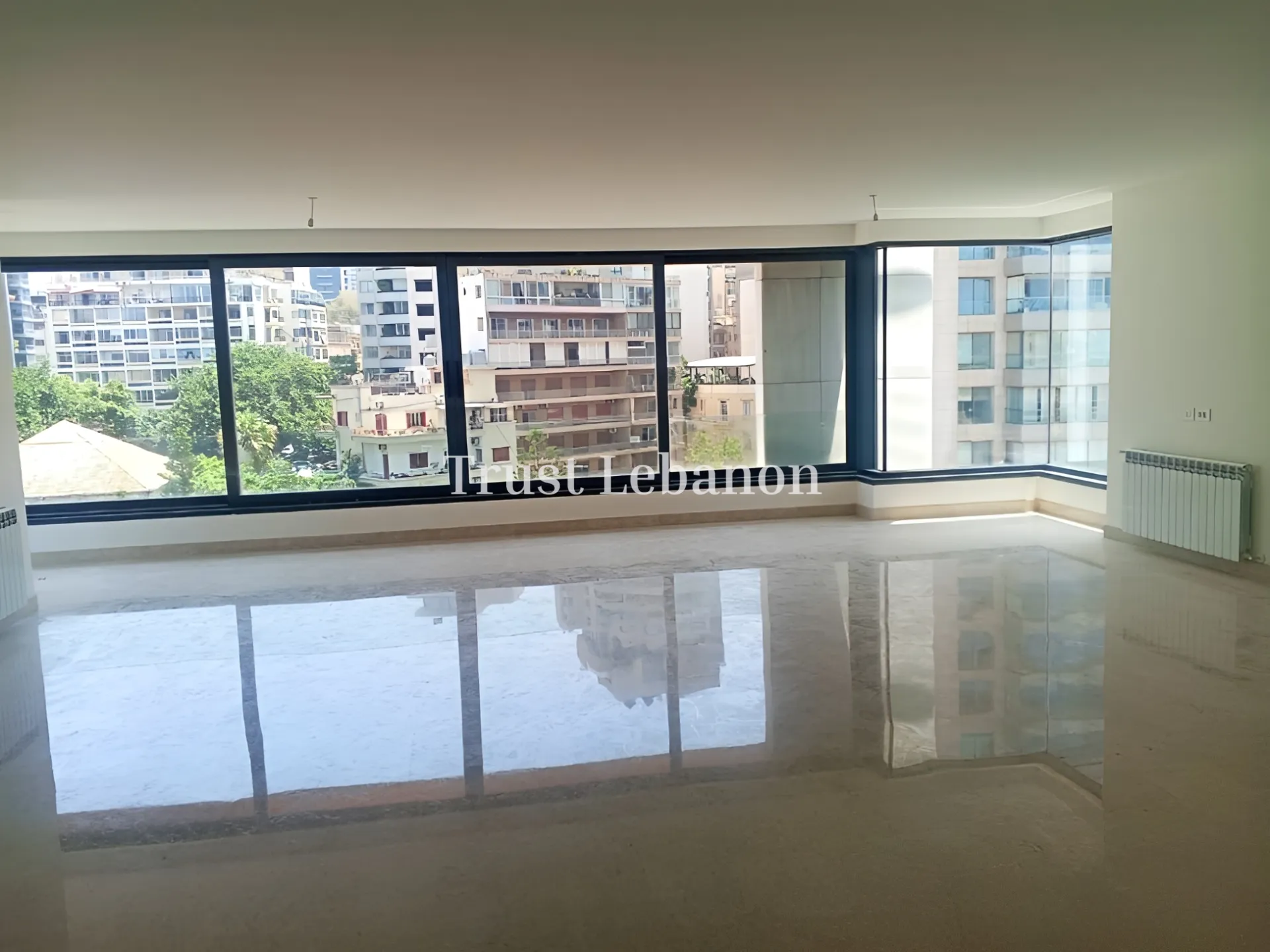 Apartment for rent in Clemenceau, Bayrut, Lebanon