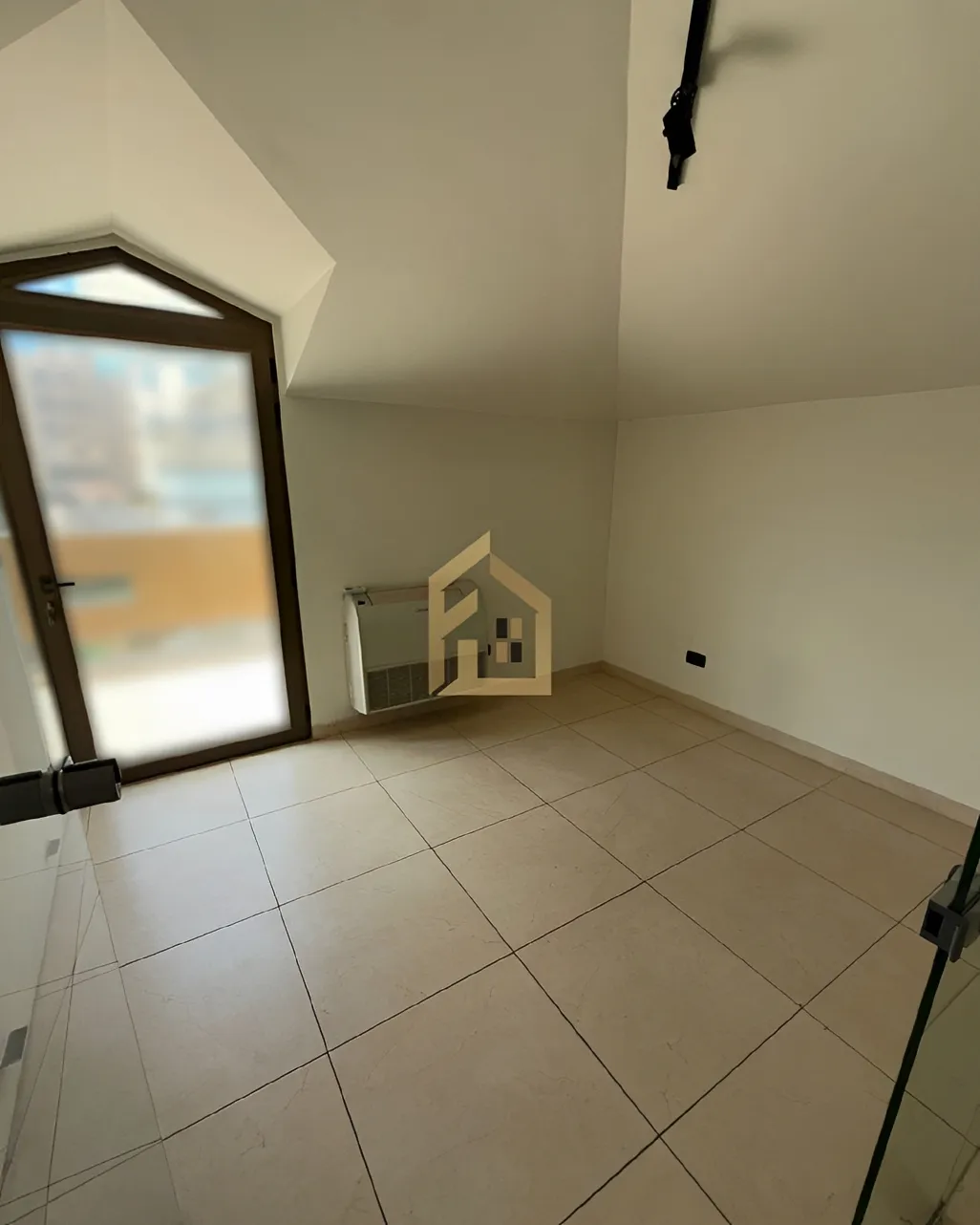 Office for rent in WJ98+96V, Bayada Main Road, Rabieh, Lebanon