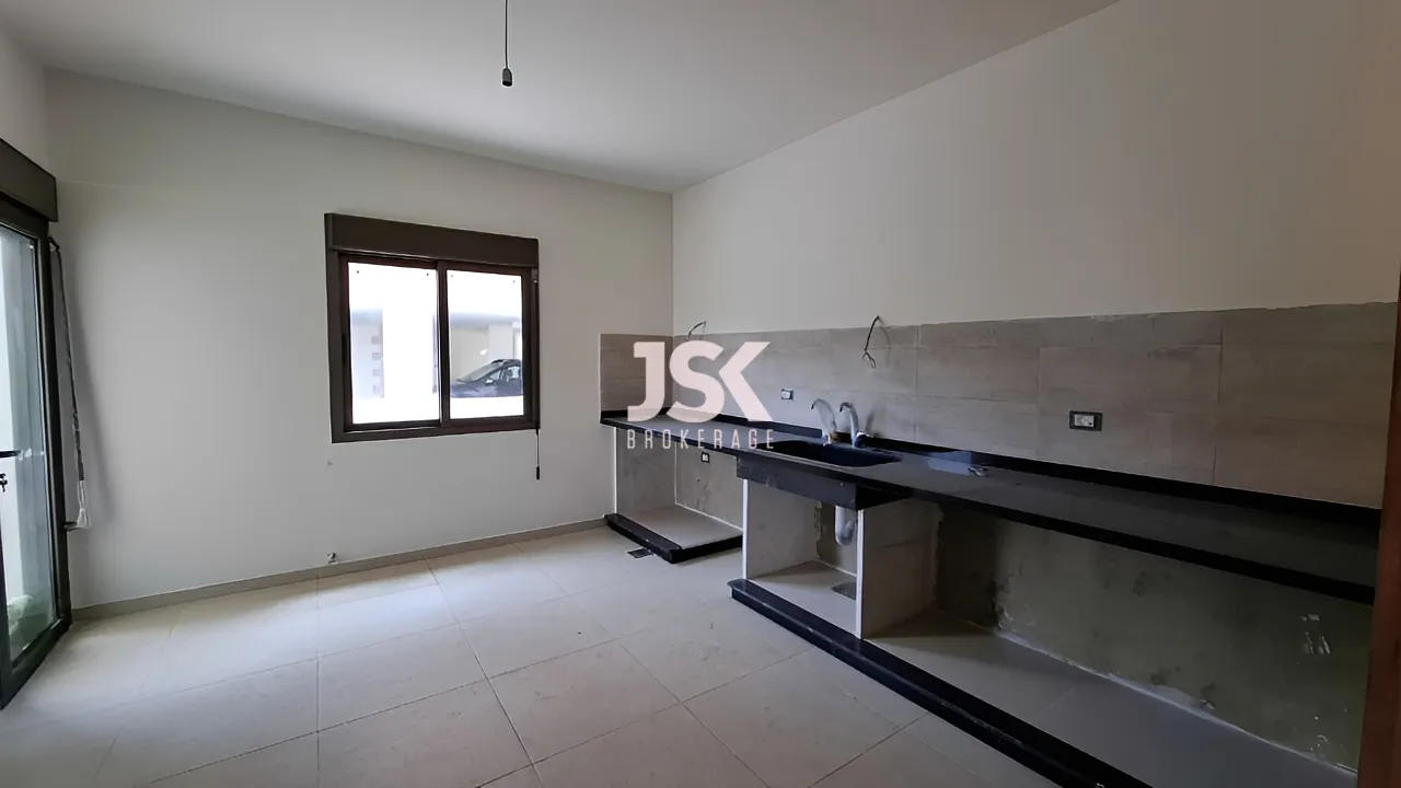 Apartment for Sale in Habboub - 3 bed, 3 bath