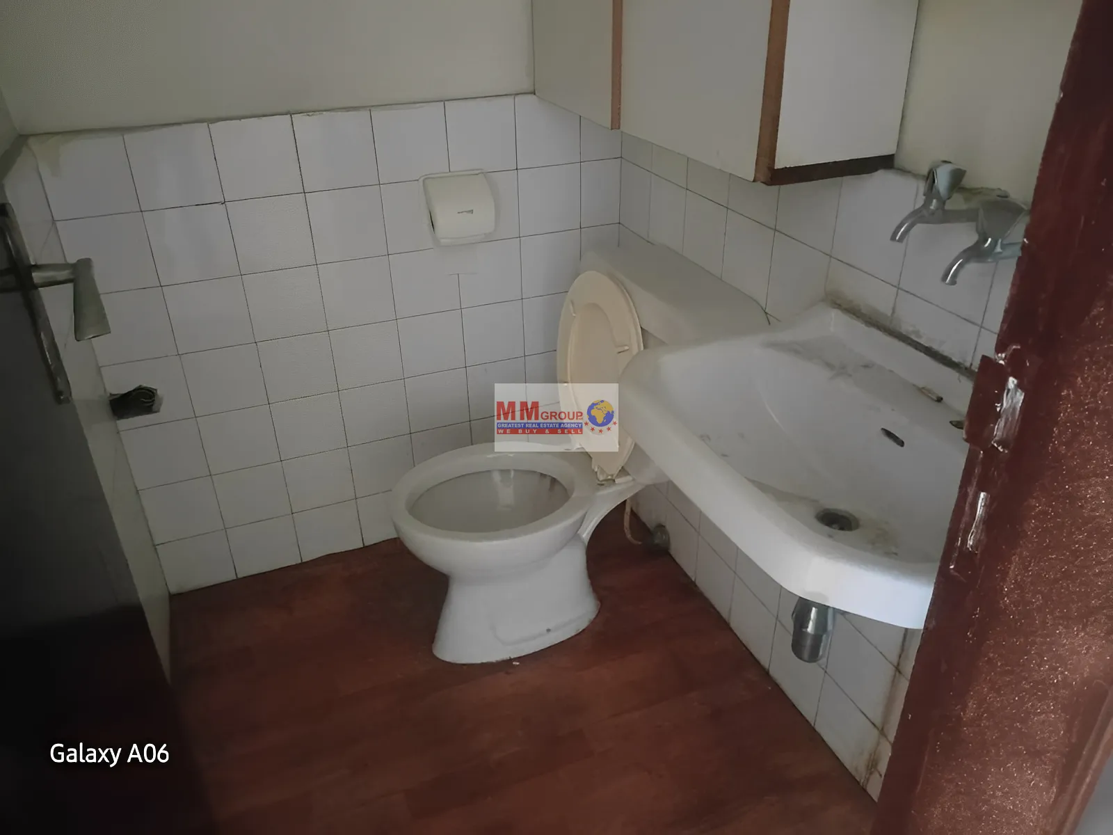Shop for sale in Beit Mery