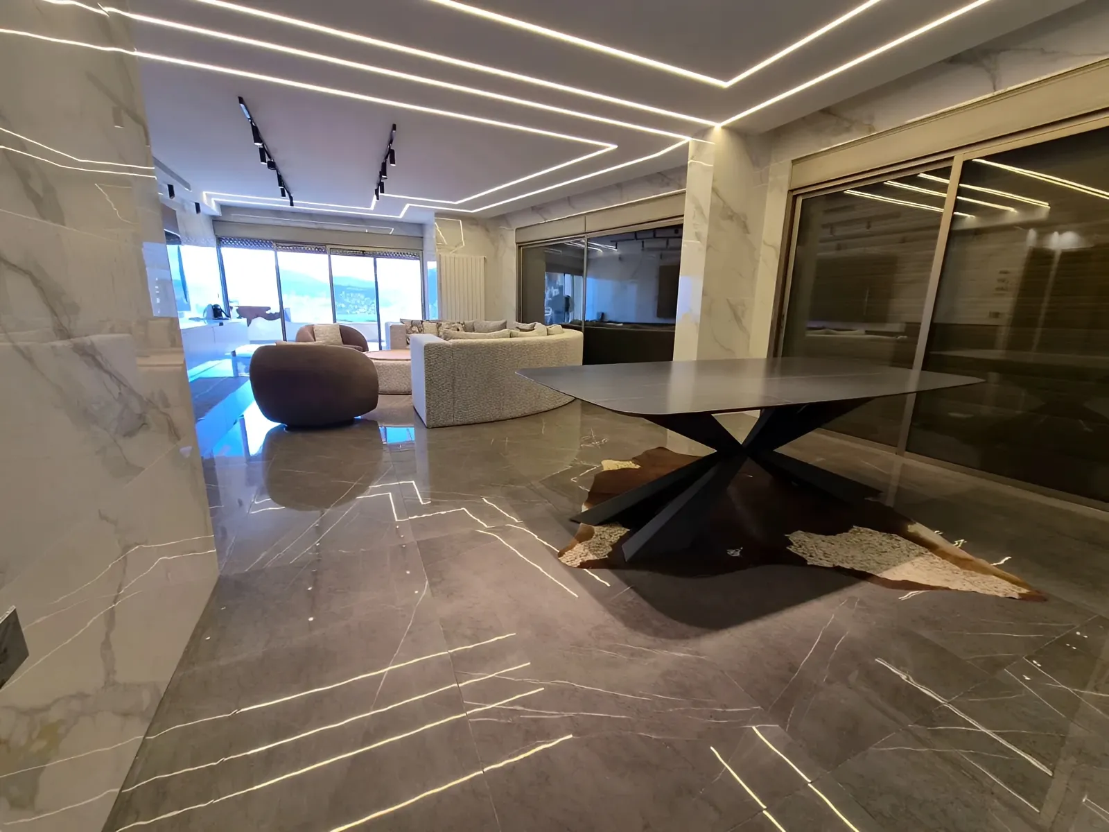 Apartment for Sale in Kfar Yassine - 3 bed, 4 bath