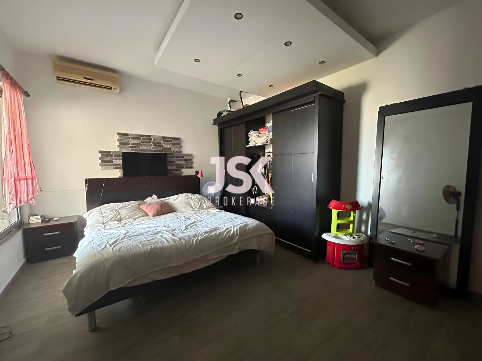 Apartment for Sale in Blat - 3 bed, 2 bath