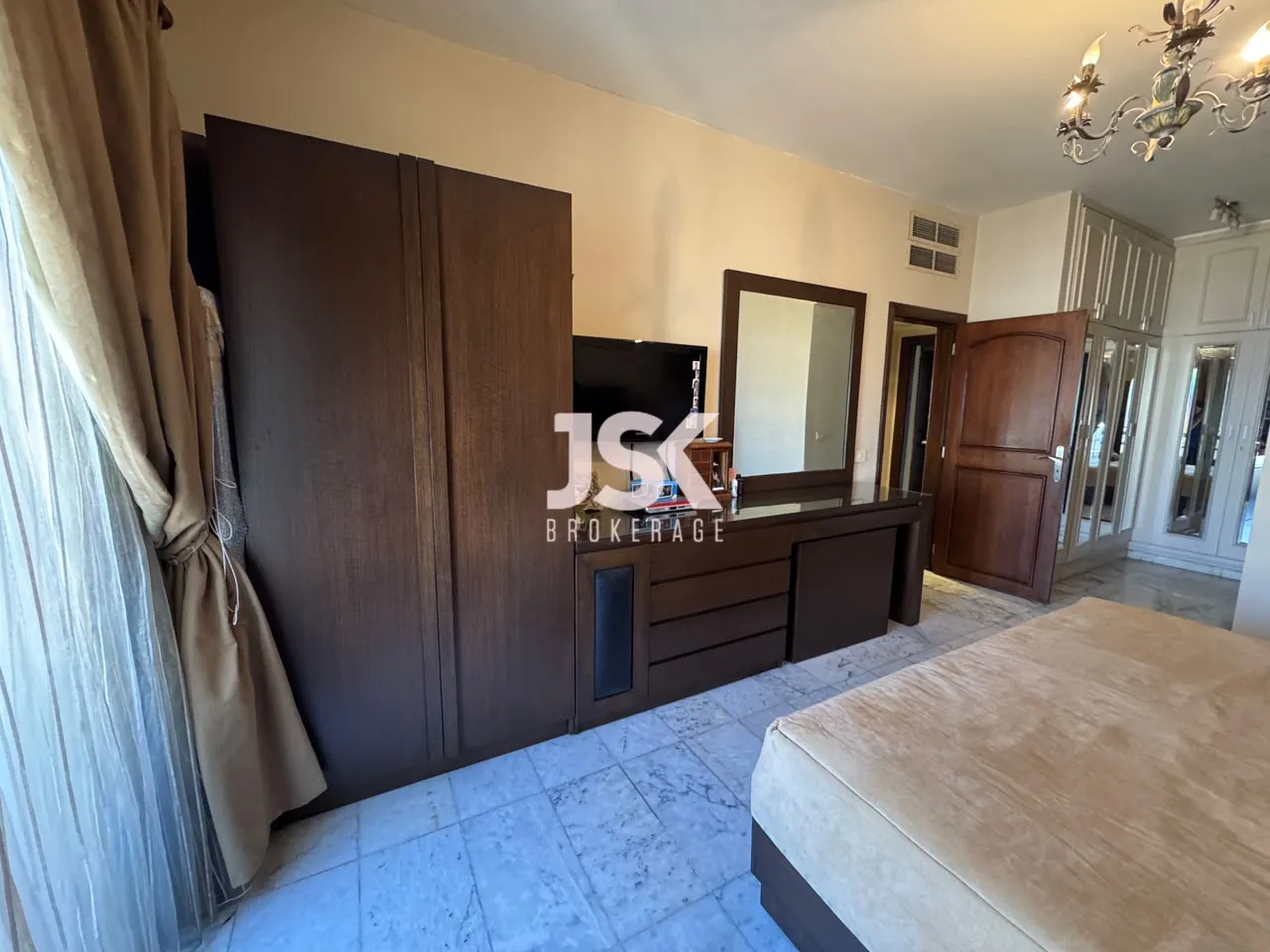 Apartment for Sale in Ras