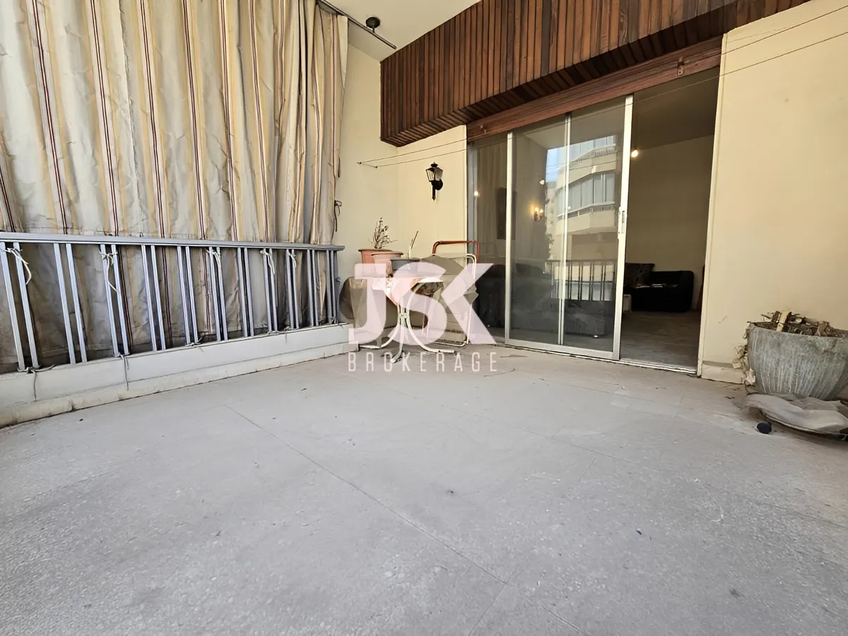 Apartment for Sale in Syoufi, Beirut, Lebanon - 3 bed, 2 bath