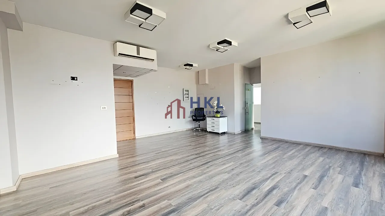 Office for rent in Ain Al Mraiseh, Beirut, Lebanon
