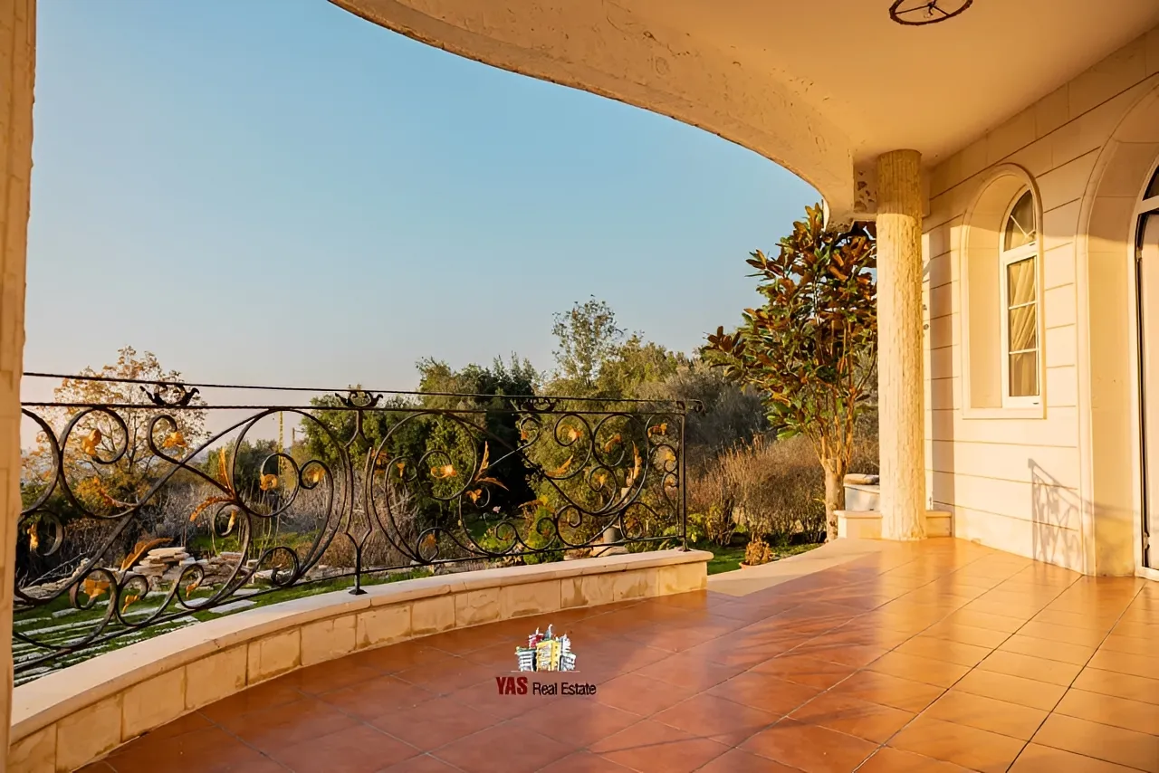Villa for Sale in Ajaltoun - 5 bed, 6 bath