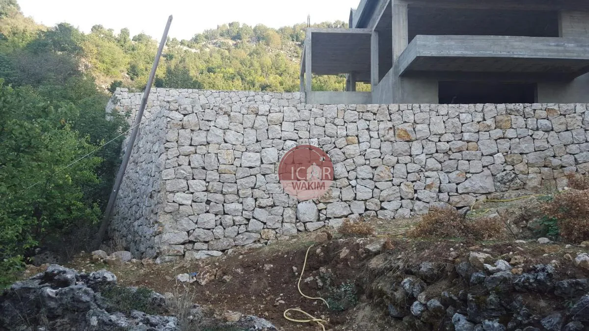 Villa for Sale in Chahtoul