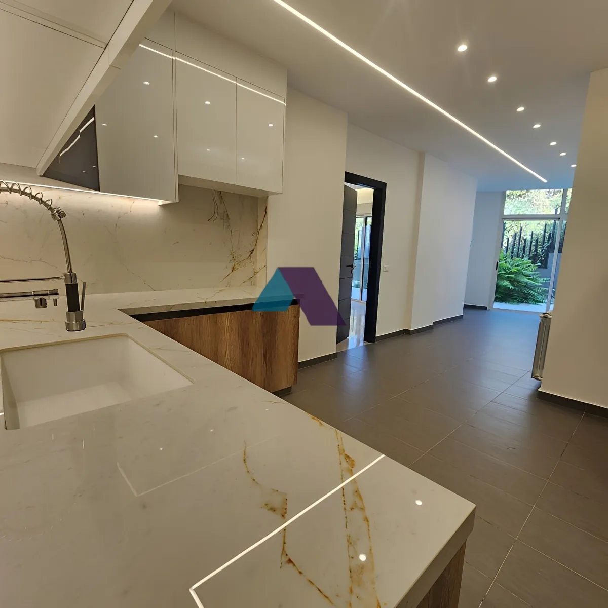 Apartment for Sale in Cornet Chahwan