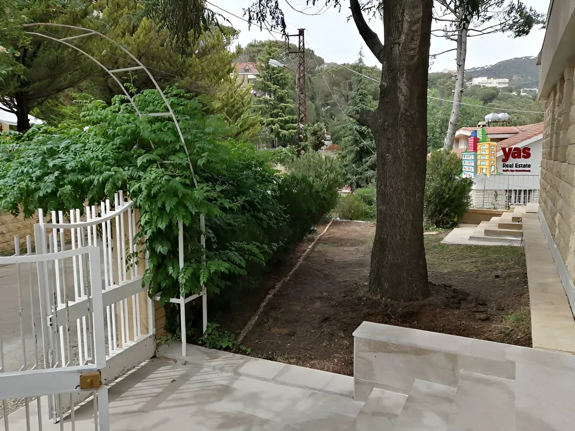 Villa for Sale in Baabdat