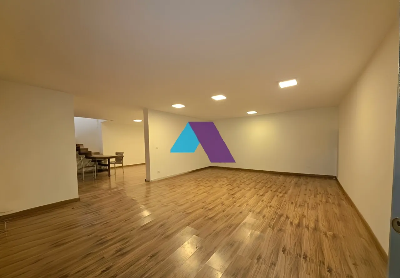Shop for rent in Achrafieh
