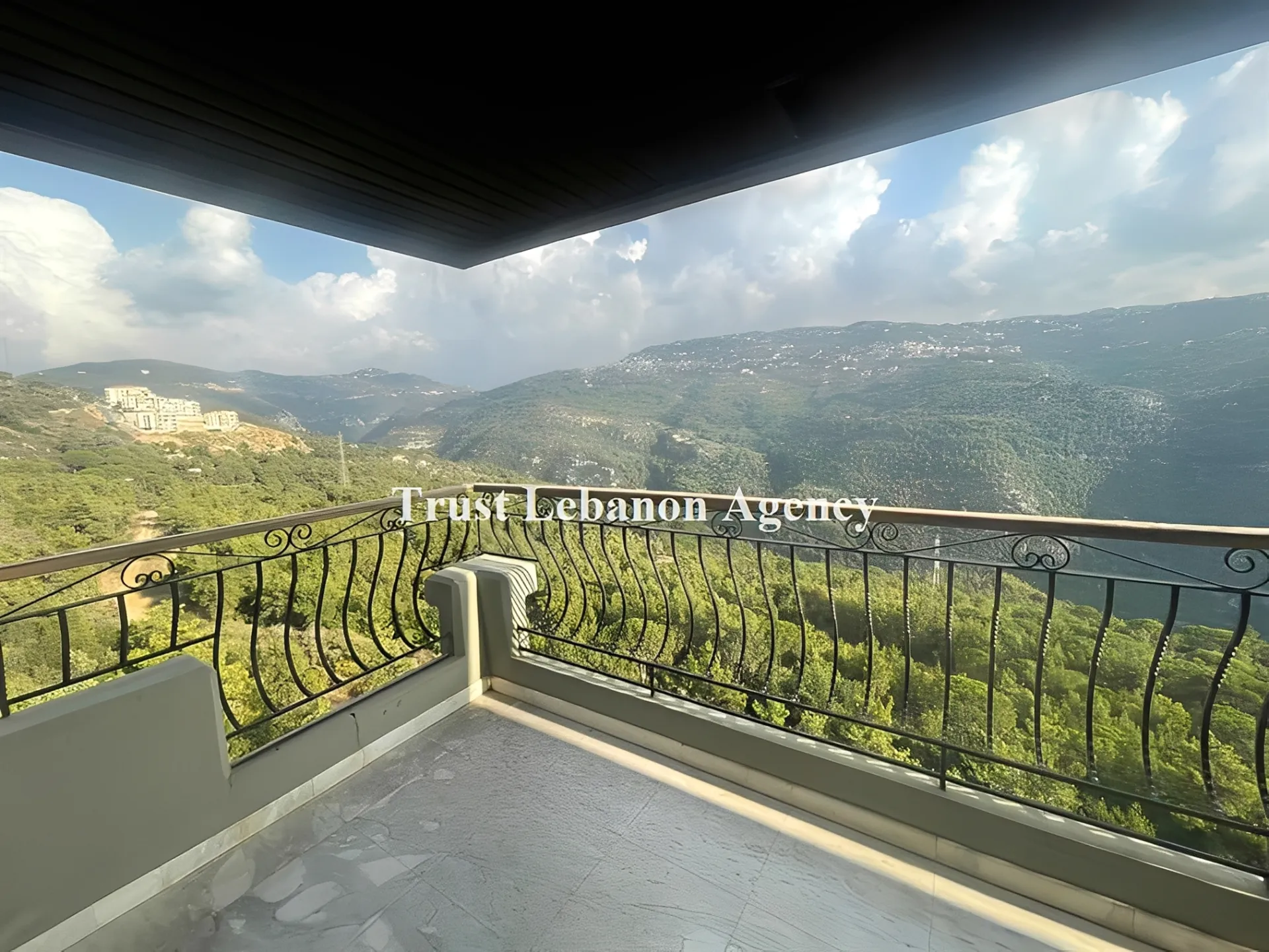 Apartment for Sale in Metn Monteverde Lebanon - 3 bed, 5 bath