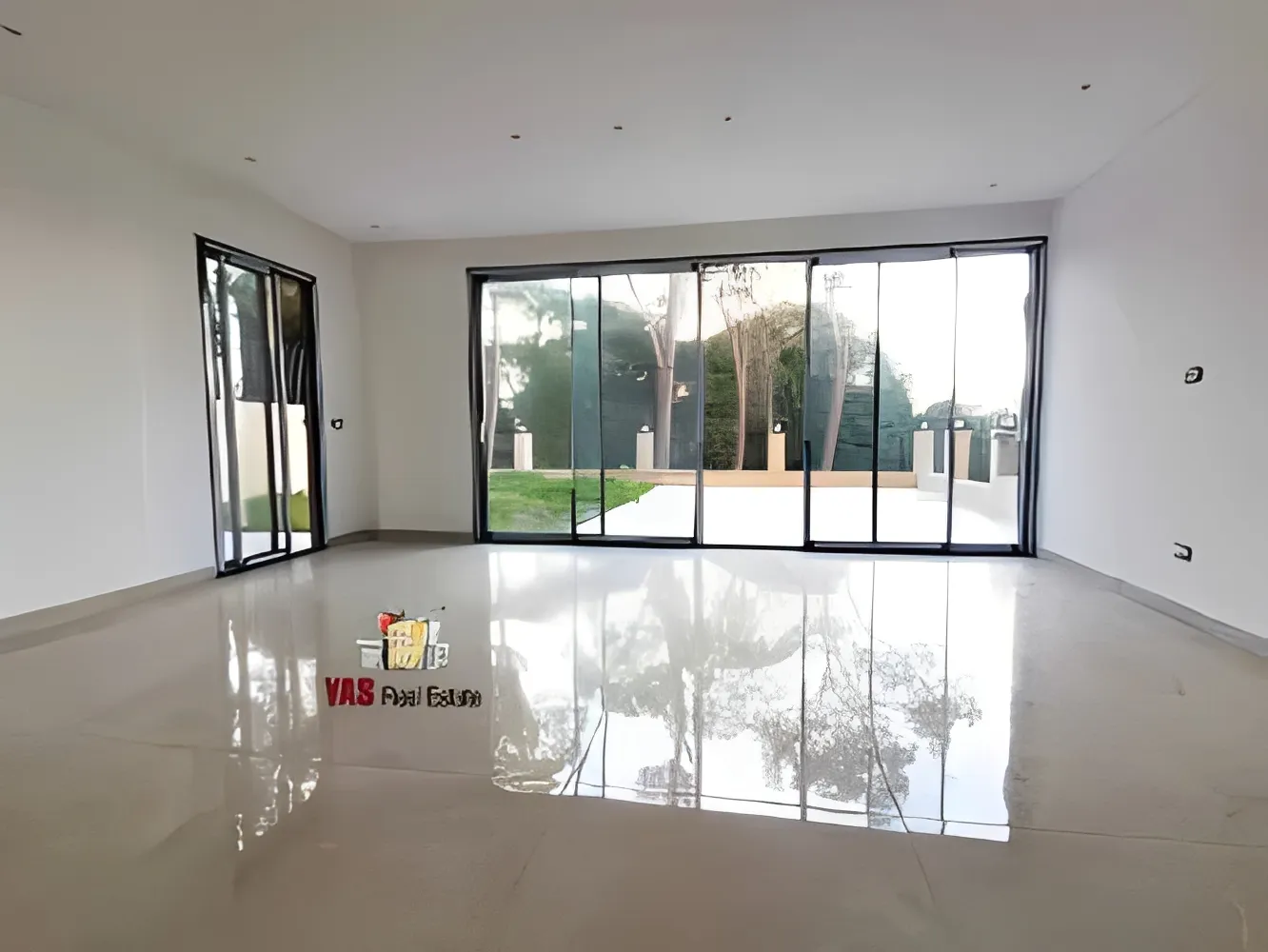 Apartment for Sale in Montiverdi - 3 bed, 4 bath