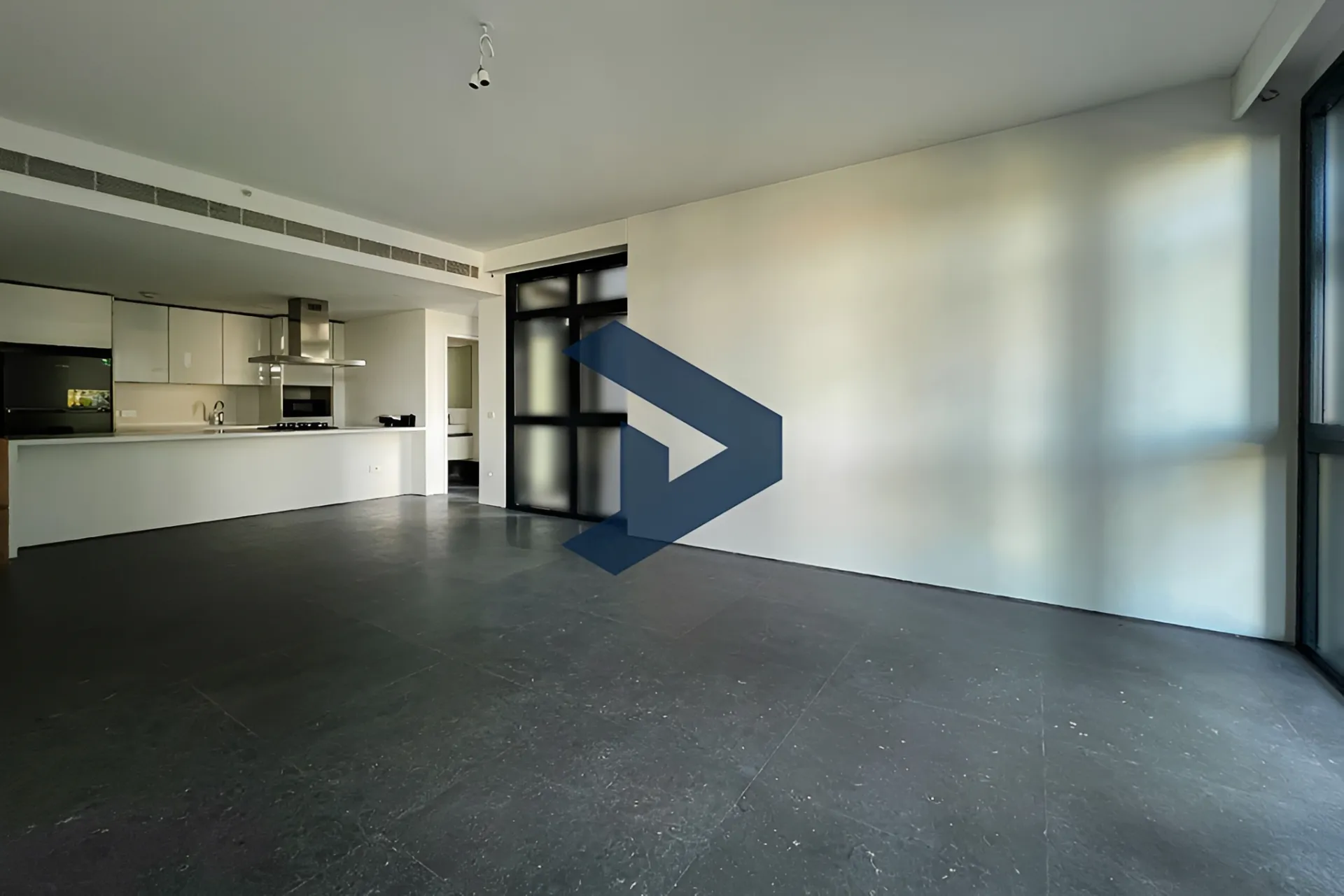 Apartment for rent in Achrafieh, Beirut, Lebanon - 1 bed, 2 bath