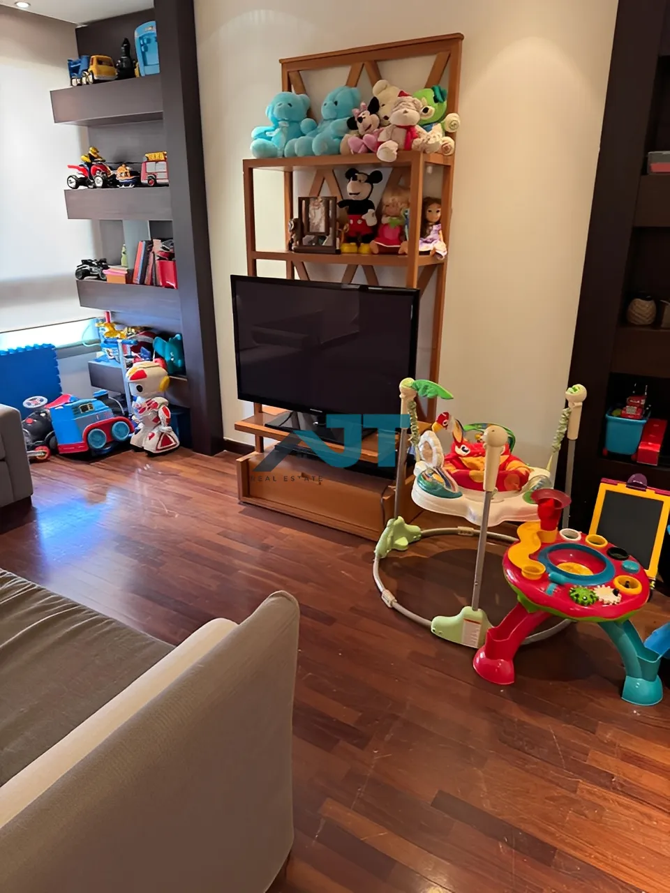 Apartment for Rent in Sursock
