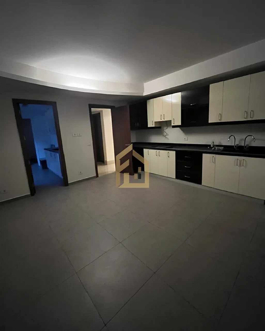 Duplex for rent in Ballouneh, Lebanon - 5 bed, 6 bath