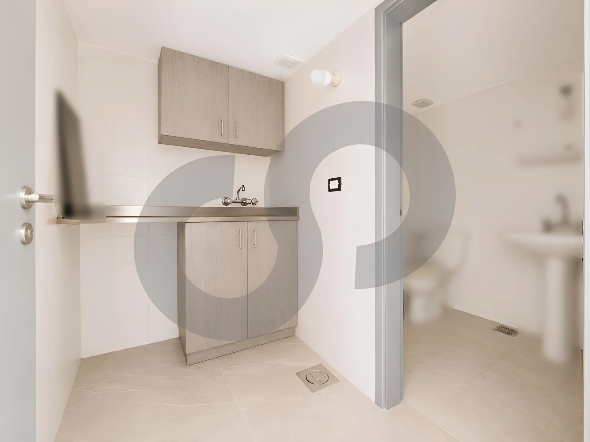 Office for Sale in Mansourieh