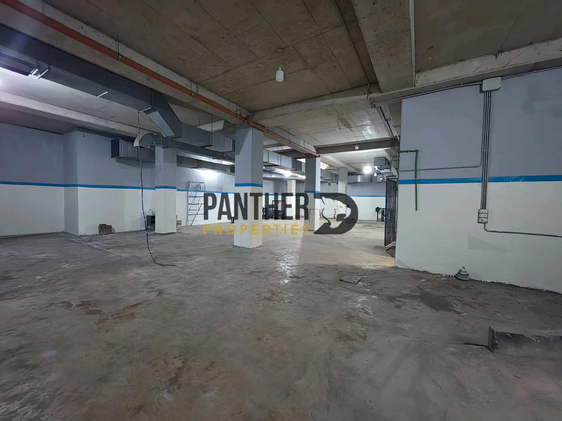 Warehouse for rent in Mazraat yachoua, lebanon