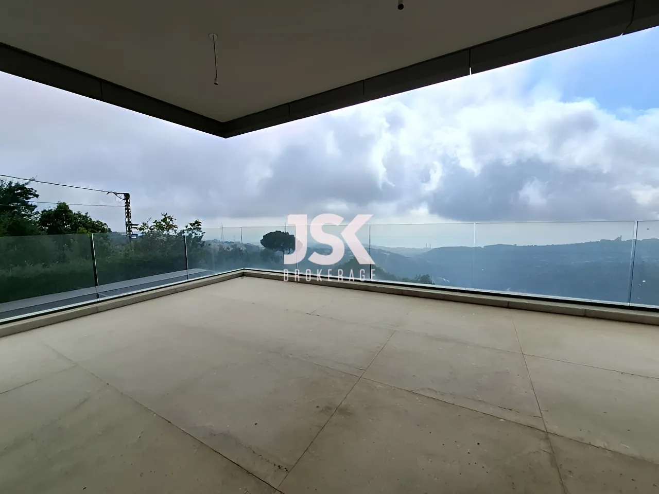 Apartment for Sale in Ajaltoun - 3 bed, 4 bath