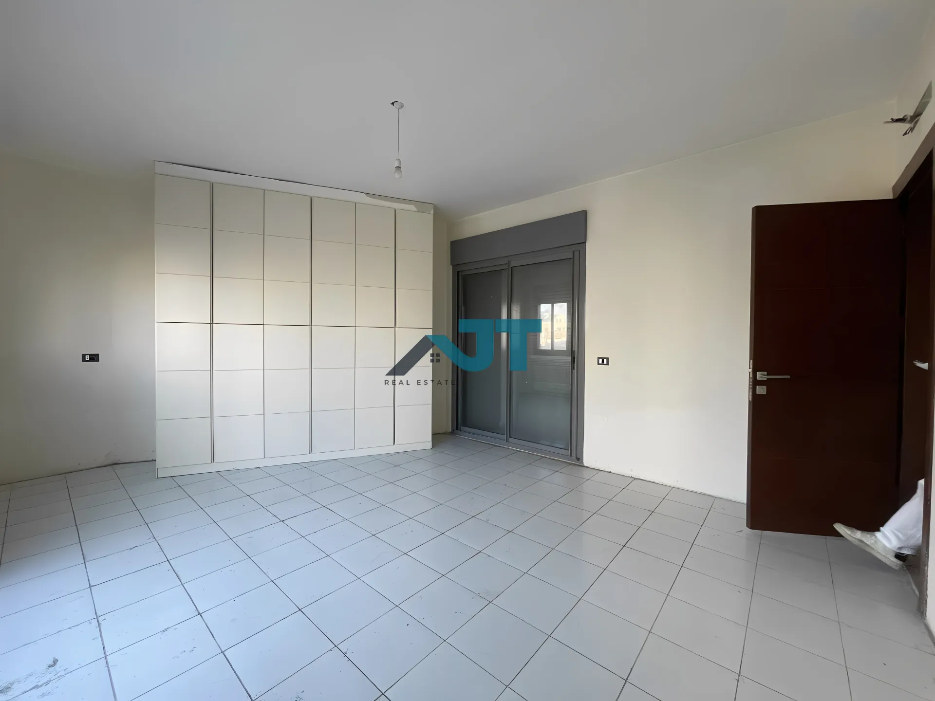 Apartment for Rent in Sioufi