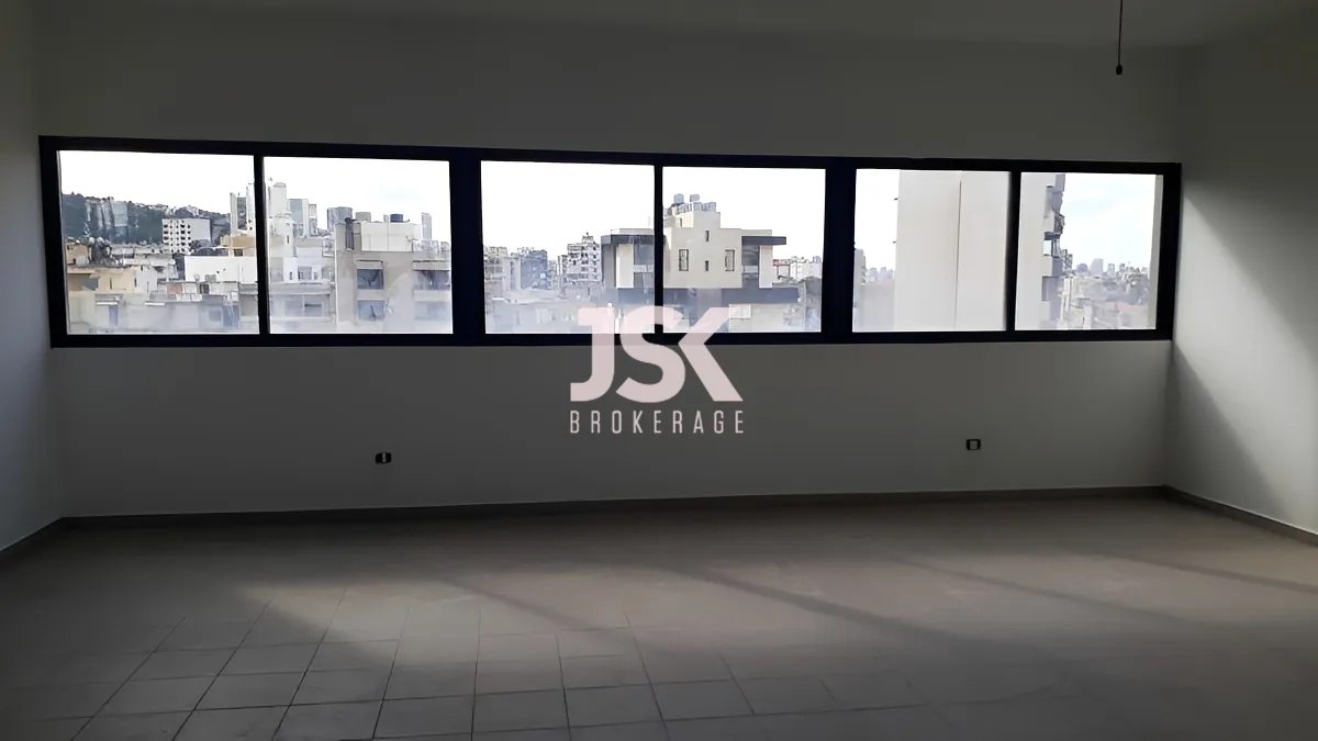 Office for sale in Jdeideh