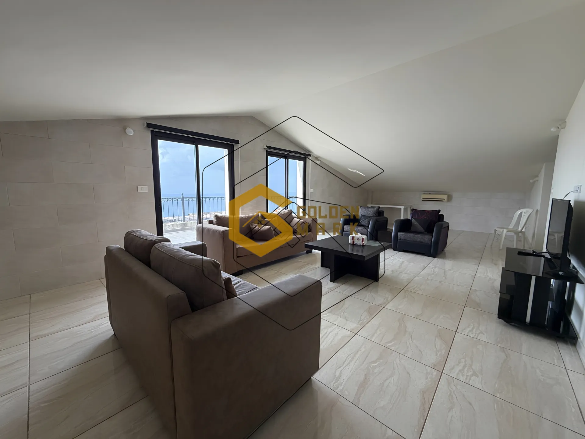Apartment for Rent in Safra