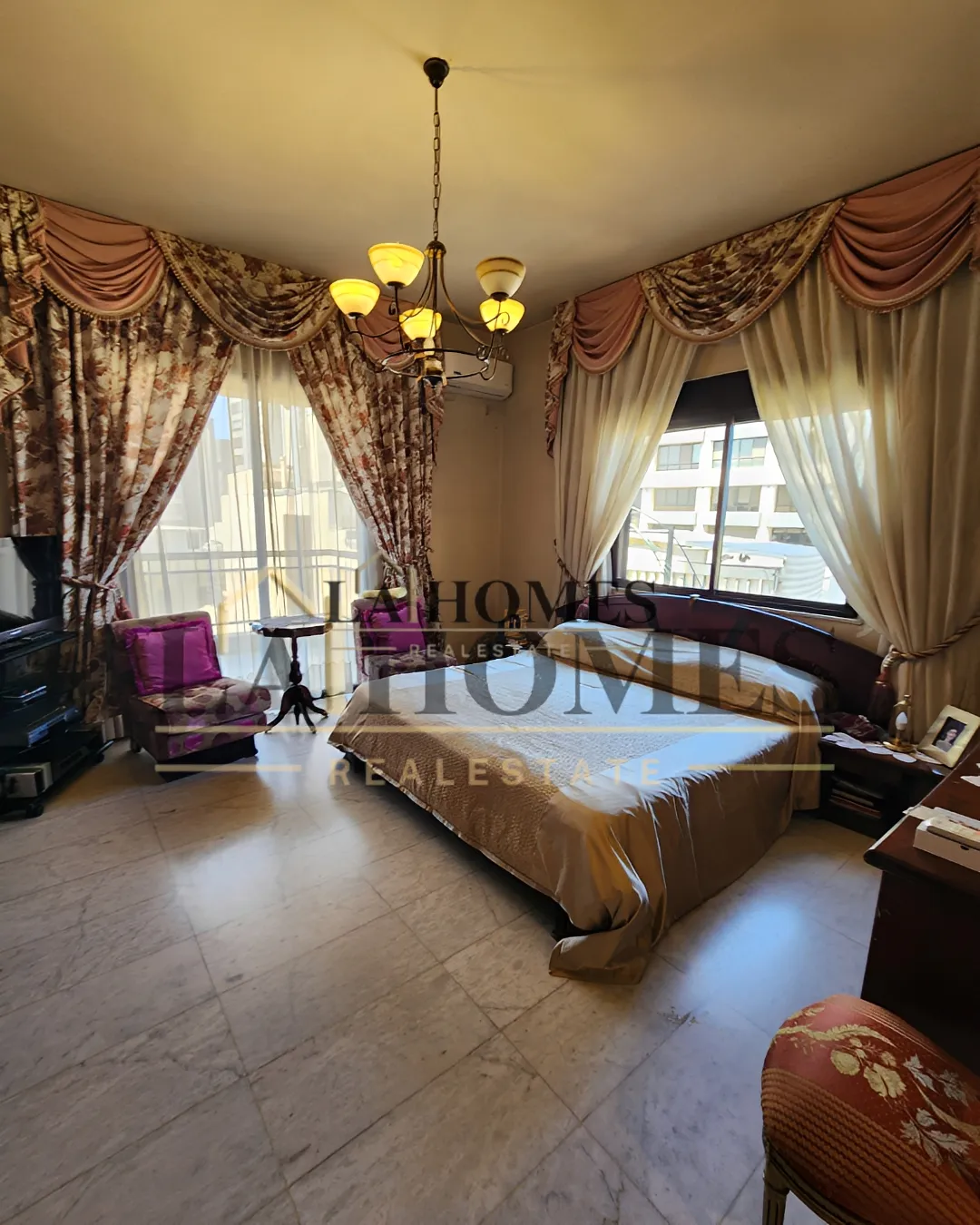 Apartment for sale in Hamra