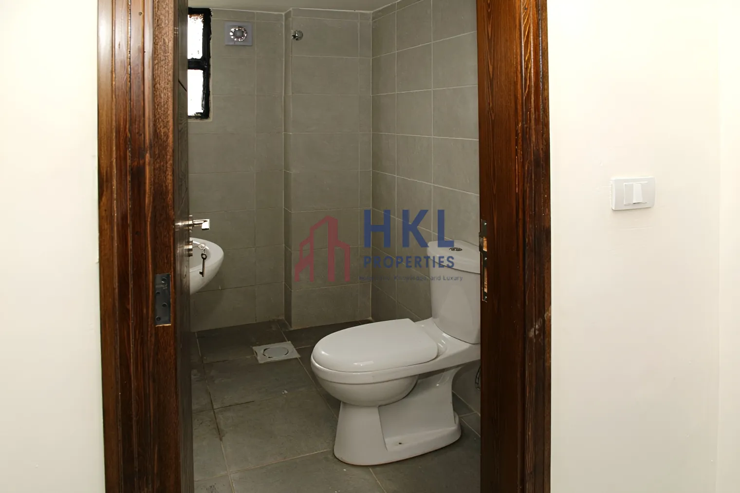 Office for rent in Sin El Fil