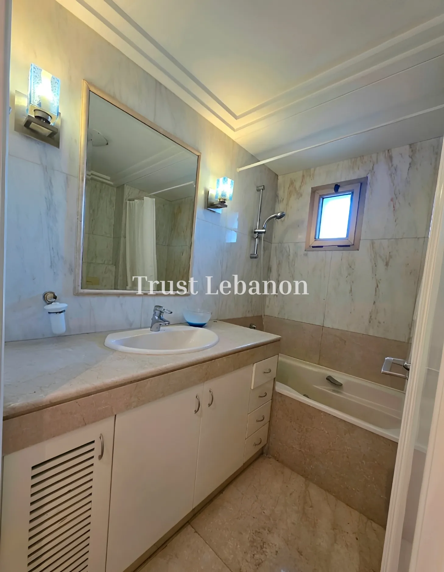 Apartment for rent in Sursock