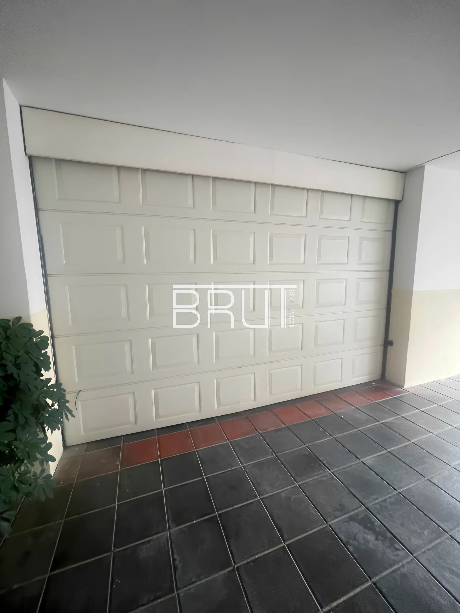 Apartment for Sale in Ballouneh