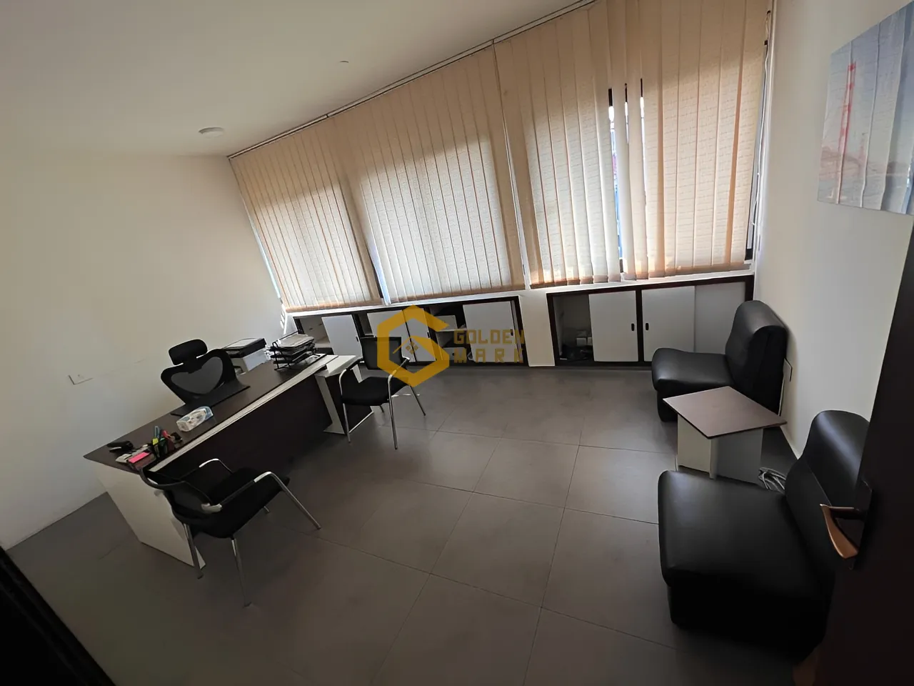 Office for rent in Forn El Chebbak