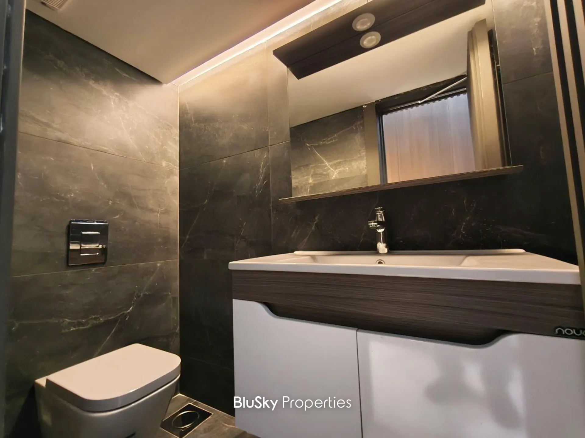 Apartment for sale in Adma w dafnah, lebanon