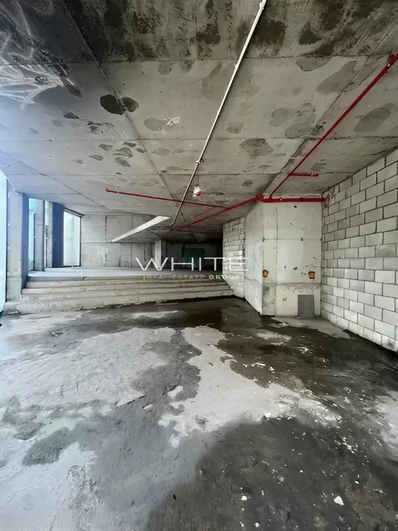 Showroom for rent in Achrafieh