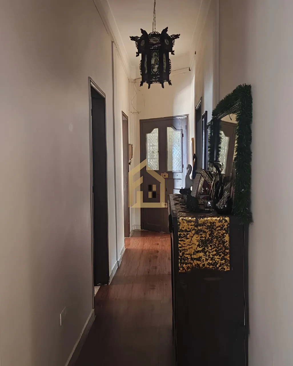 Apartment for sale in Hamra, Beirut, Lebanon - 2 bed, 1 bath