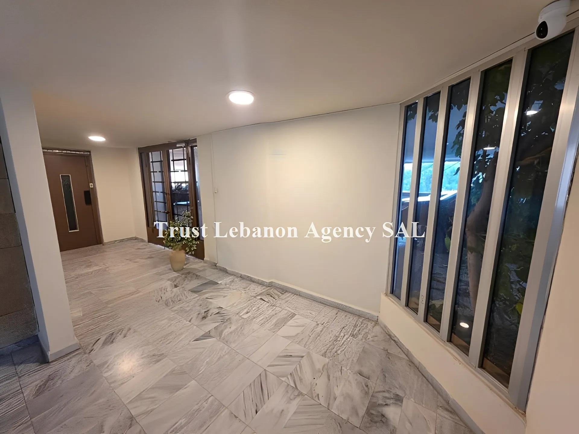 Office for rent in Baabda, Hazmieh