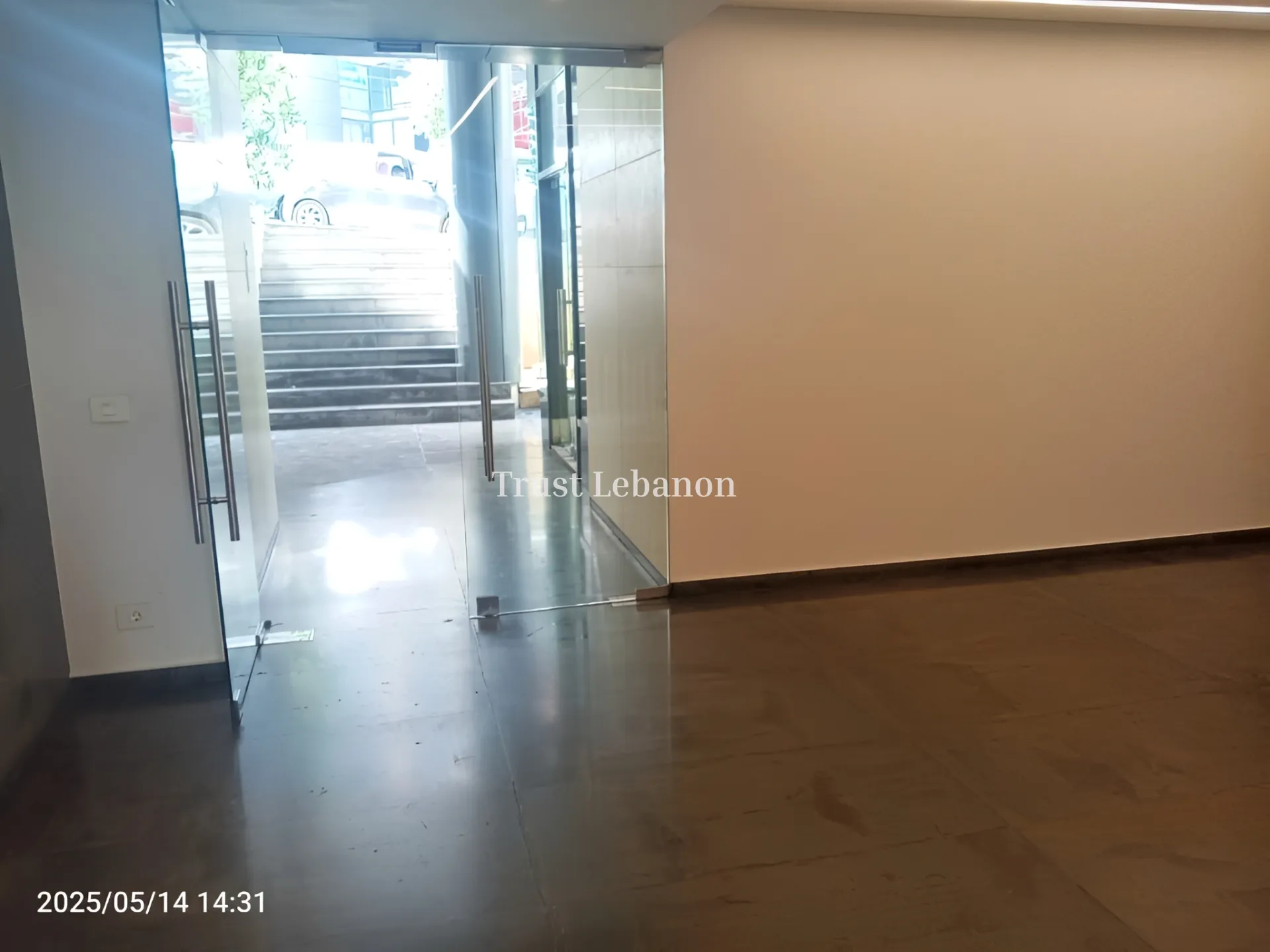 Apartment for rent in Achrafieh, Beirut, Lebanon - 3 bed, 3 bath