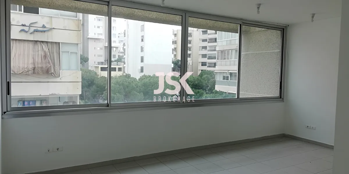 Office for sale in Sin El Fil
