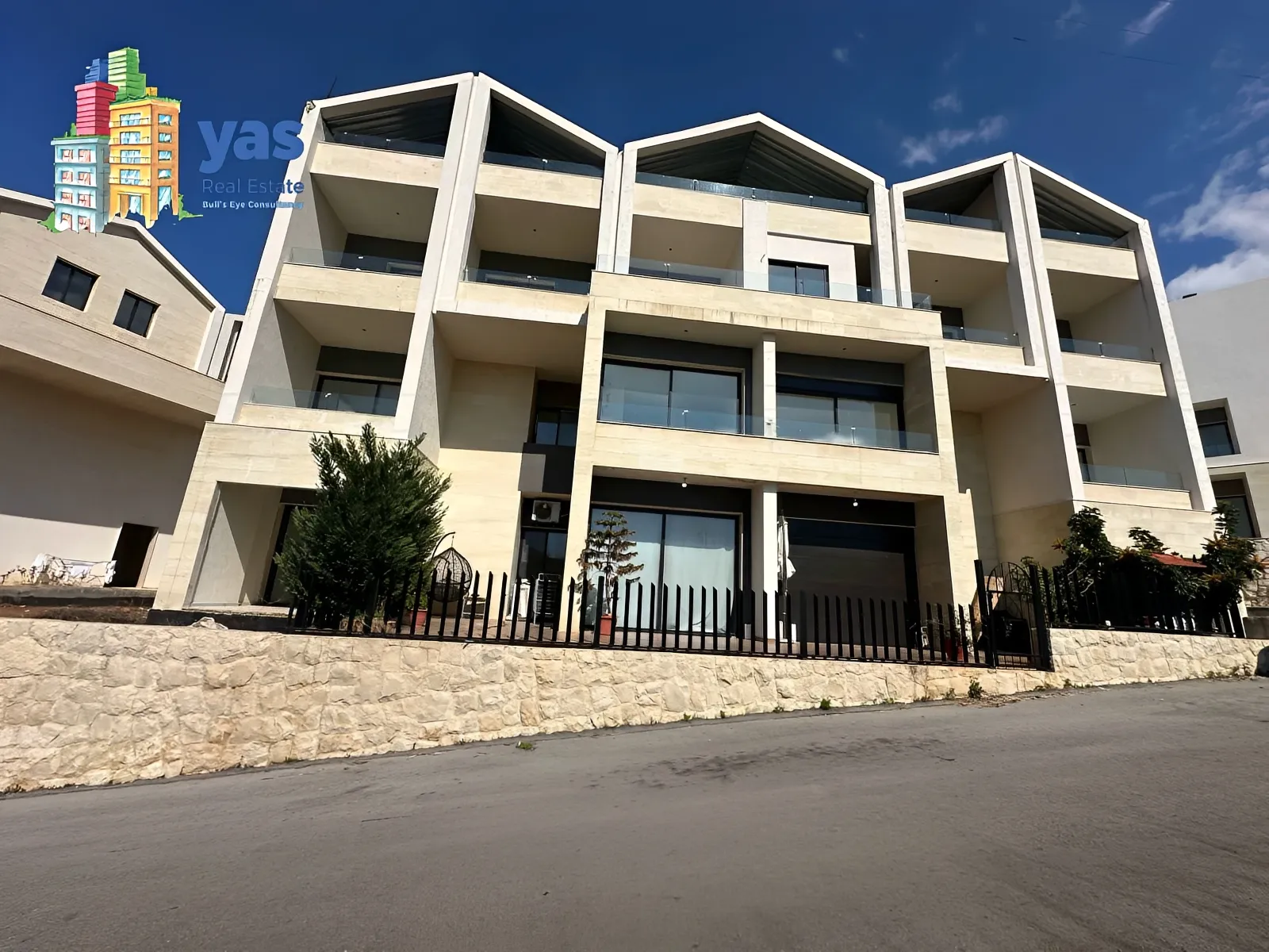 Apartment for Sale in Bouar - 2 bed, 2 bath