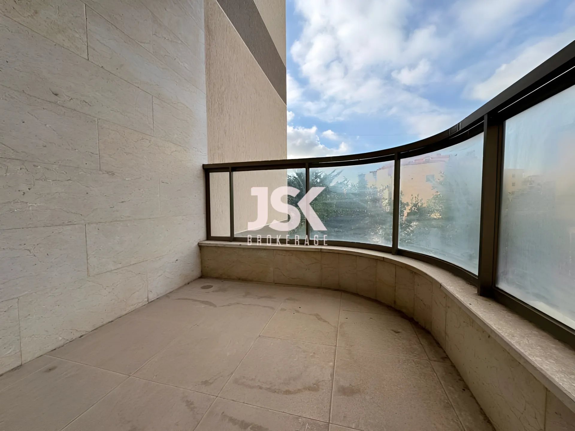 Apartment for Sale in Mansourieh - 3 bed, 4 bath