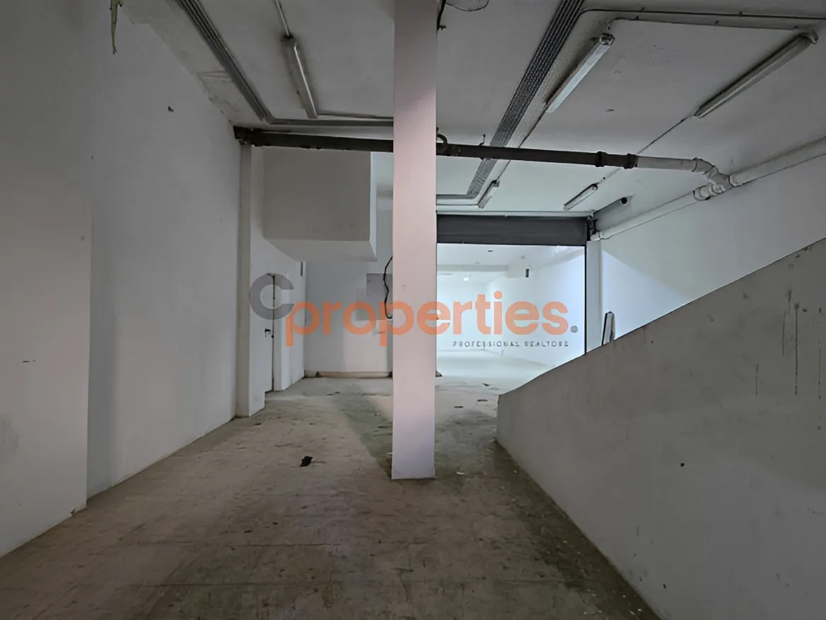 Warehouse for Sale in Forn El Chebbak