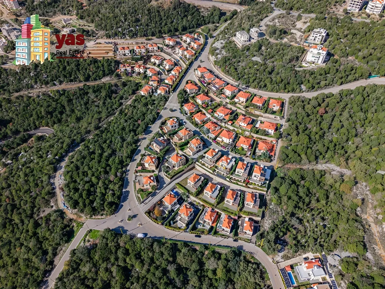 Villa for Sale in Ajaltoun