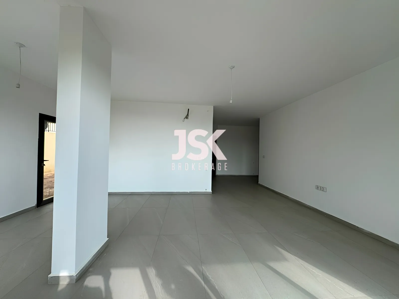 Apartment for Sale in Jouret Al Ballout - 3 bed, 3 bath
