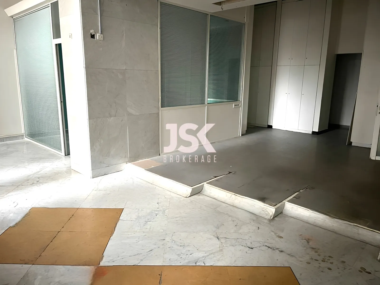 Shop for Rent in Ras