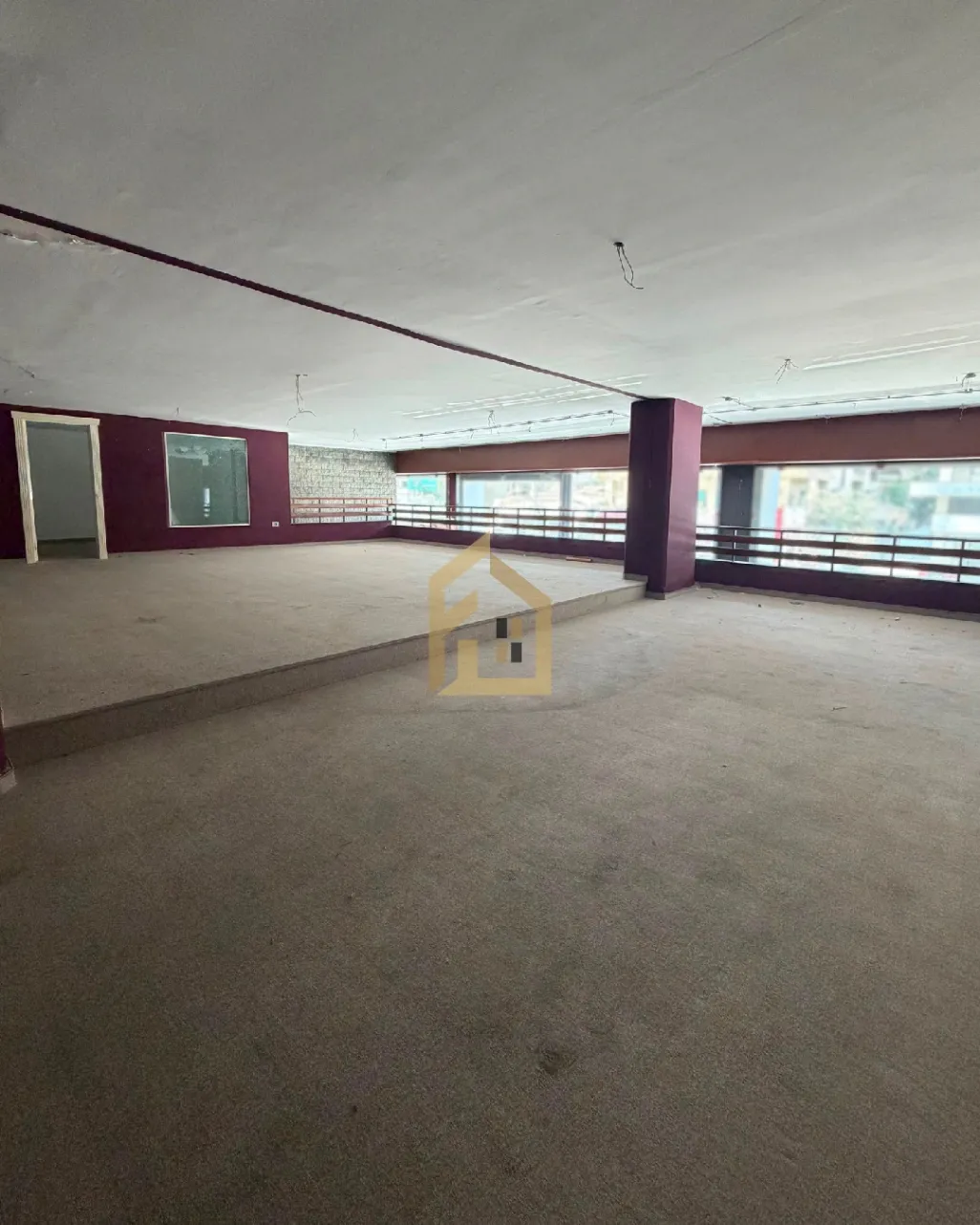 Showroom for rent in Dekwaneh, Lebanon