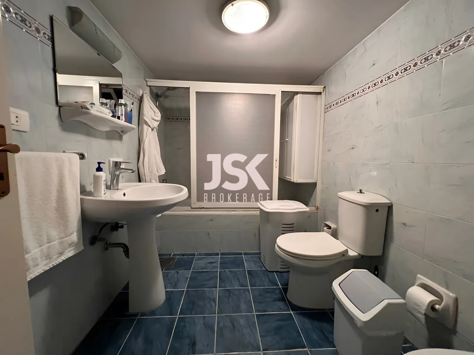 Apartment for Sale in Forn El Chebbak