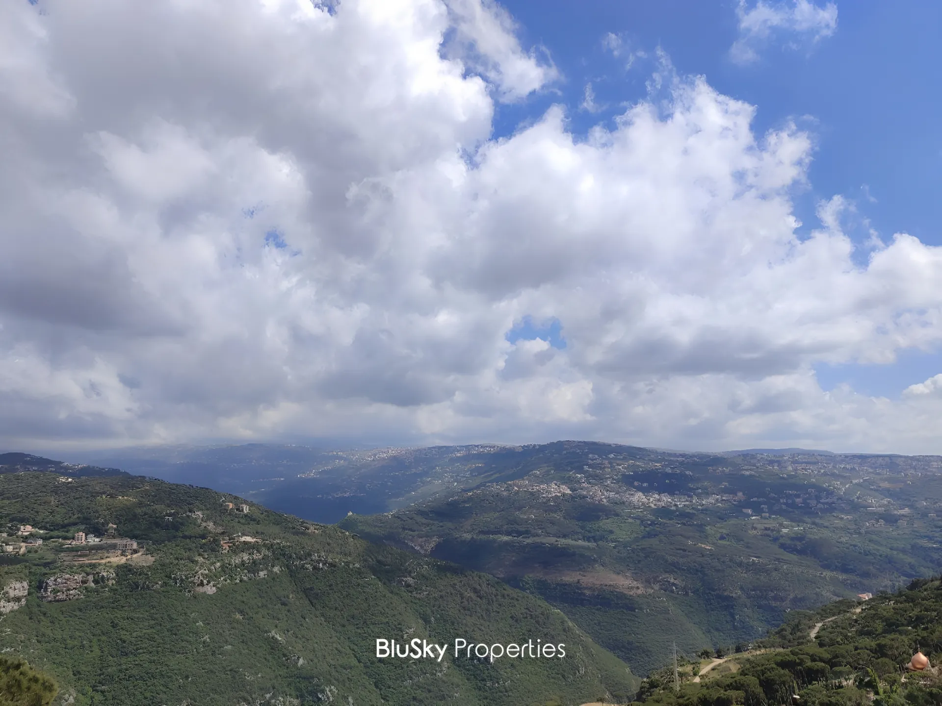 Apartment for rent in Beit Meri