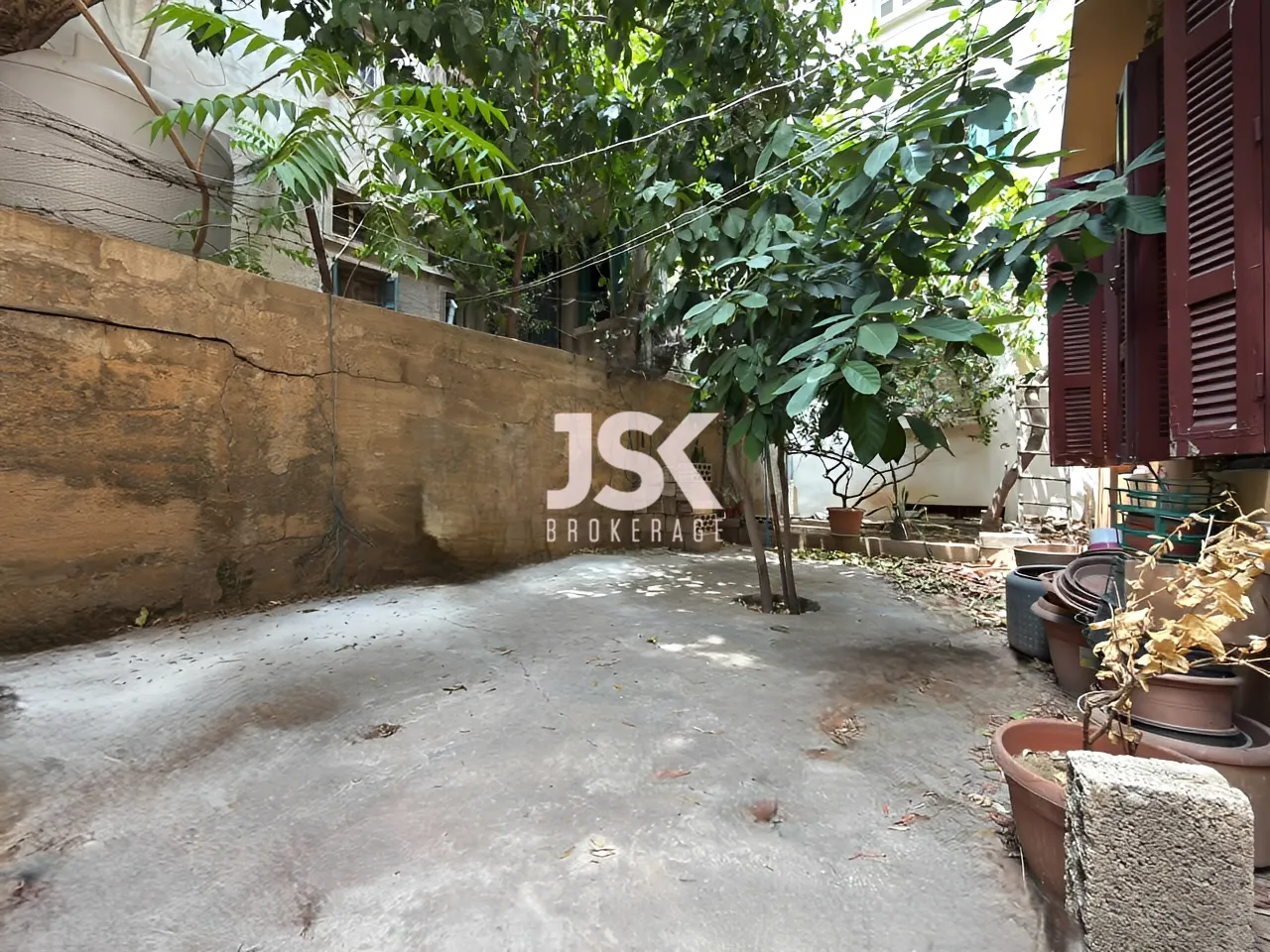Building for Rent in Achrafieh