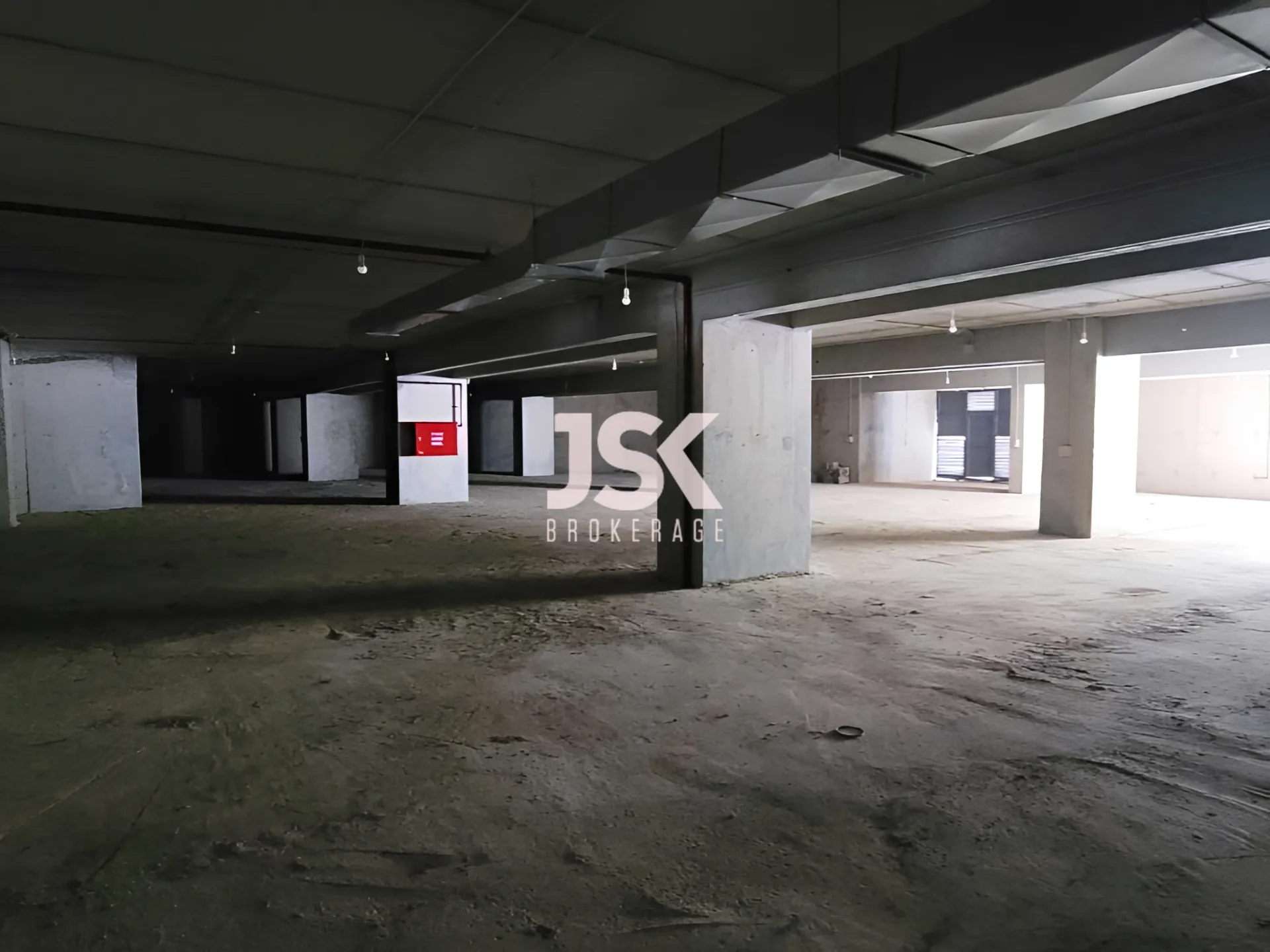 Warehouse for Rent in Nahr Ibrahim