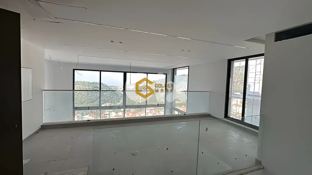 Apartment for Sale in Broummana - 3 bed, 4 bath