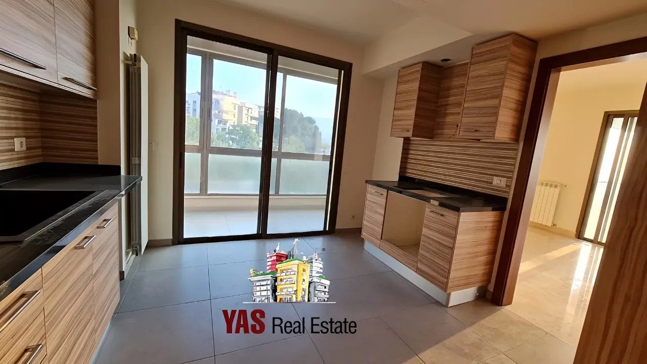 Apartment for Sale in Ballouneh - 3 bed, 4 bath